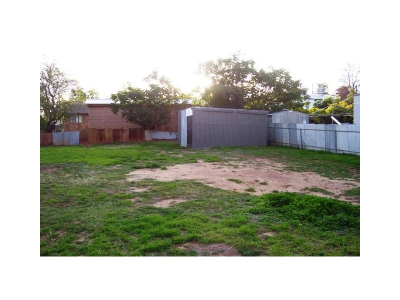 4 Thornbury Street, Parkes NSW 2870