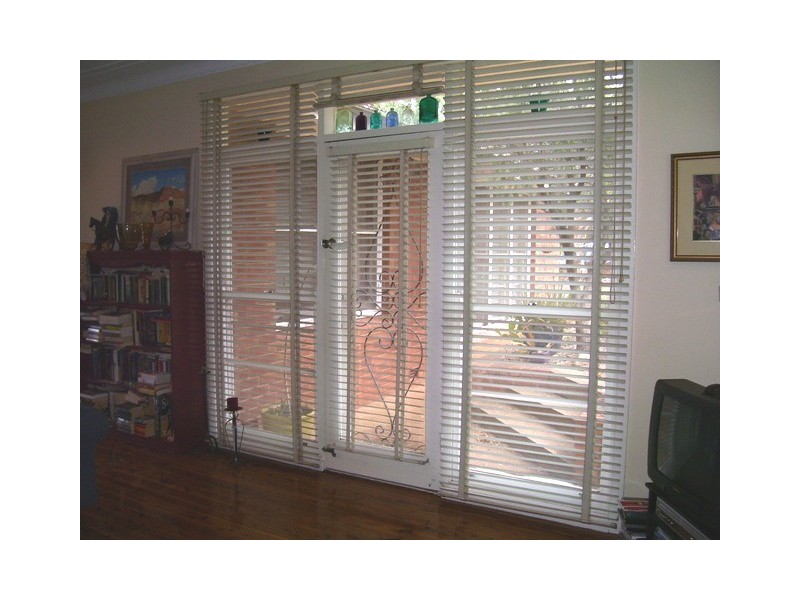 53 East Street, Parkes NSW 2870