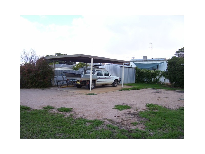 6 Thornbury Street, Parkes NSW 2870
