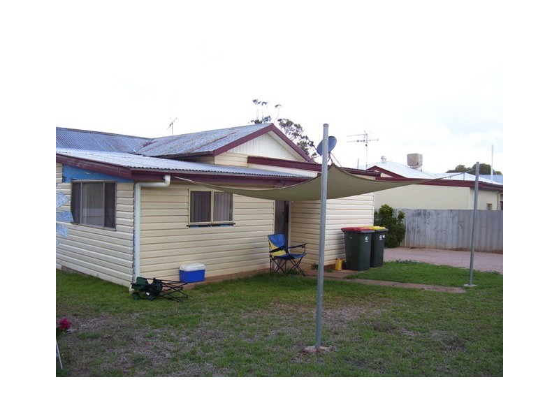 6 Thornbury Street, Parkes NSW 2870