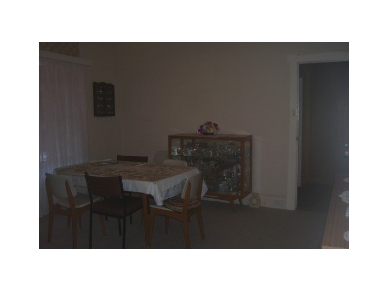 6 Metcalfe Street, Parkes NSW 2870