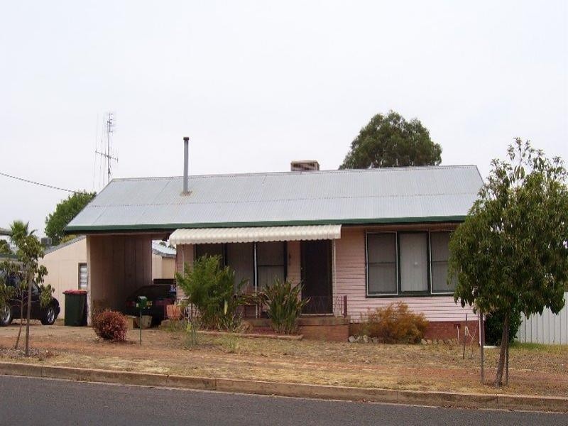 20 Weston Street, Parkes NSW 2870