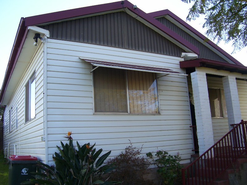 10 Howard Street, Parkes NSW 2870