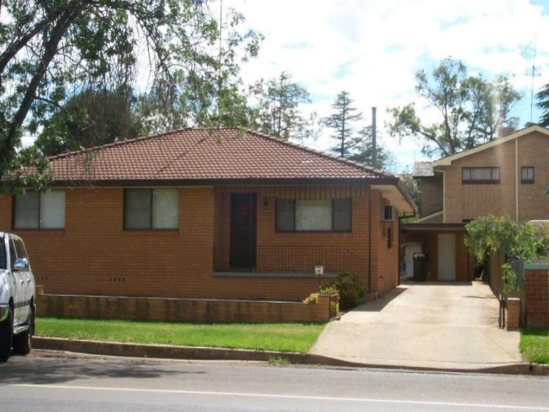 75 Currajong Street, Parkes NSW 2870