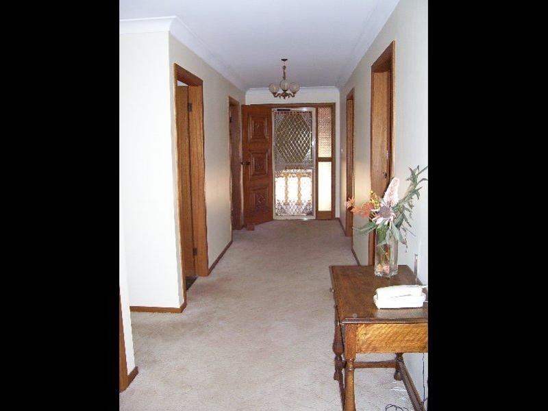 27 Mengarvie Road, Parkes NSW 2870