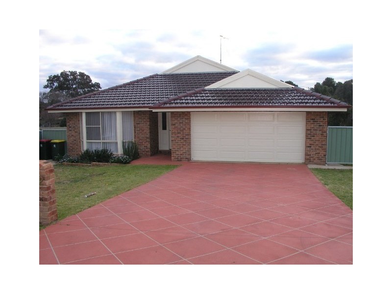 22 Glenburnie Close, Parkes NSW 2870
