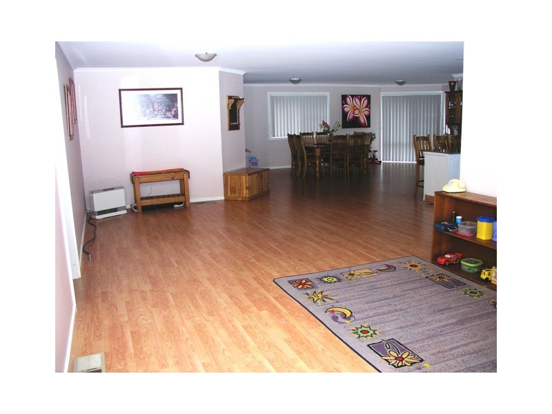 22 Glenburnie Close, Parkes NSW 2870