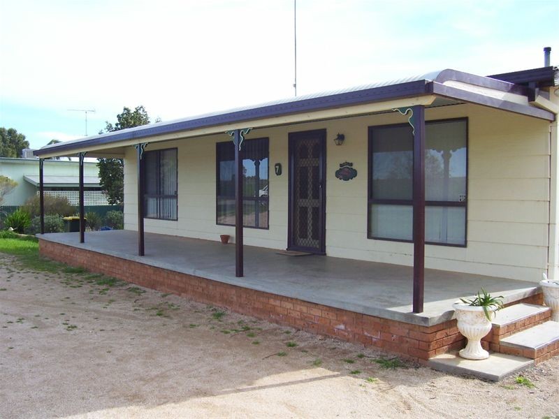 7 Moulden Street, Parkes NSW 2870