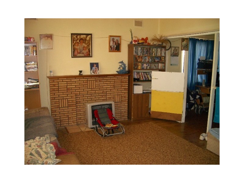 3 Hooley Street, Parkes NSW 2870