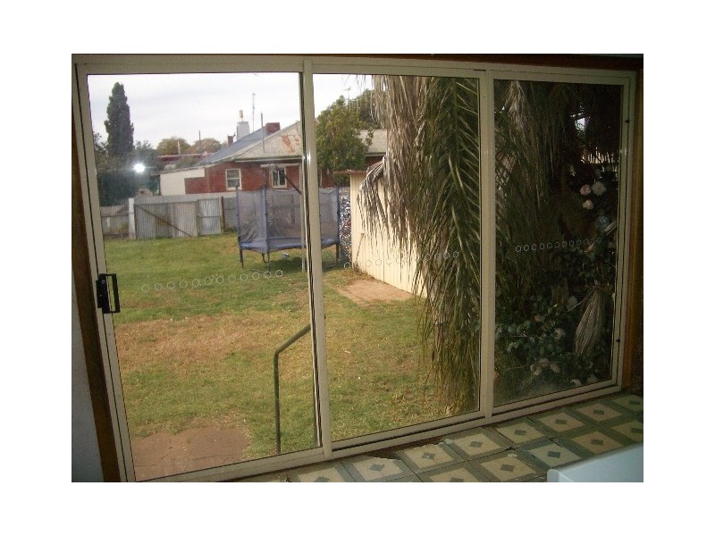 4 Carrington Street, Parkes NSW 2870