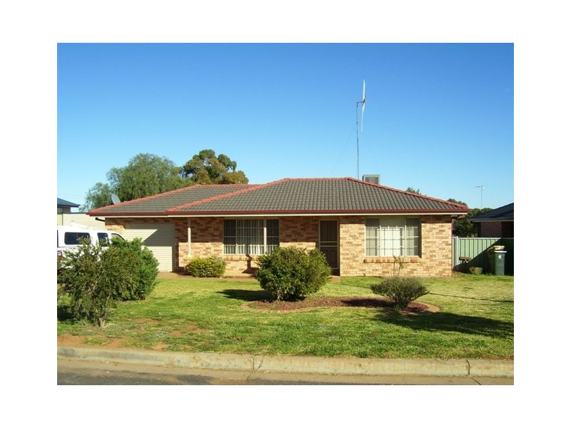 34 Paterson Street, Parkes NSW 2870
