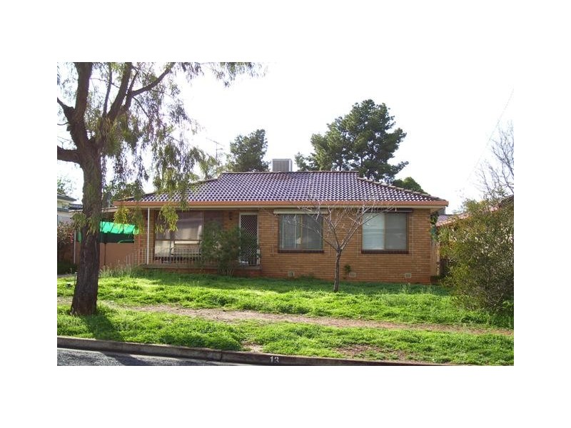 13 Thornbury Street, Parkes NSW 2870