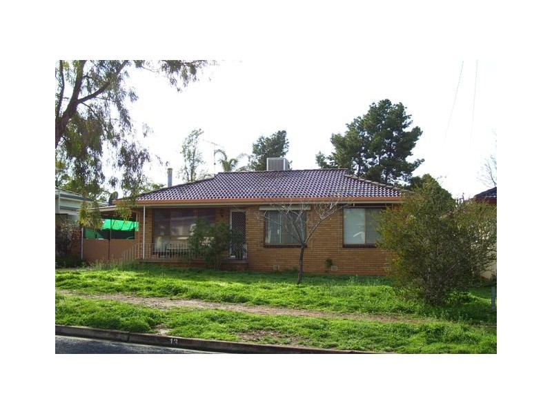 13 Thornbury Street, Parkes NSW 2870