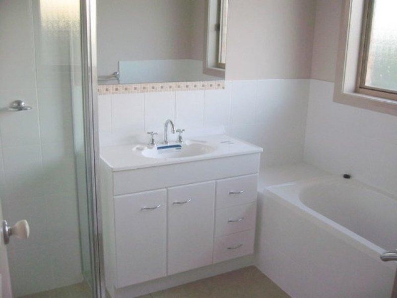 5 Vaucluse Place, Parkes NSW 2870