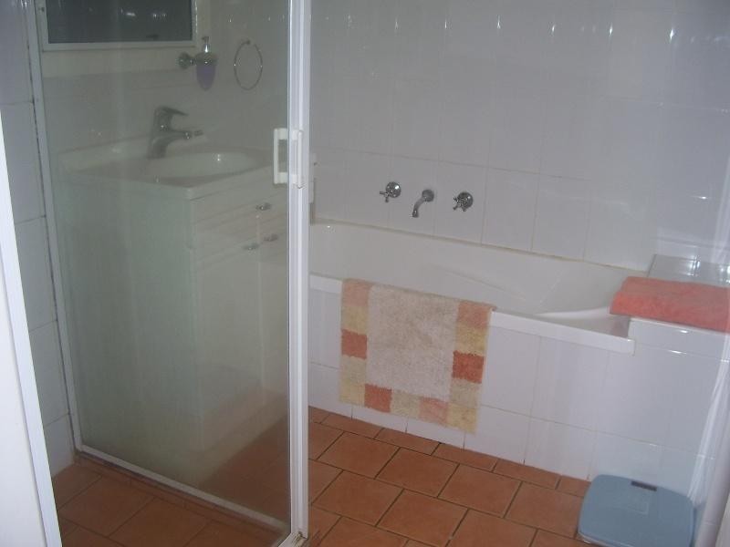 Innisfail Newell Highway, Parkes NSW 2870