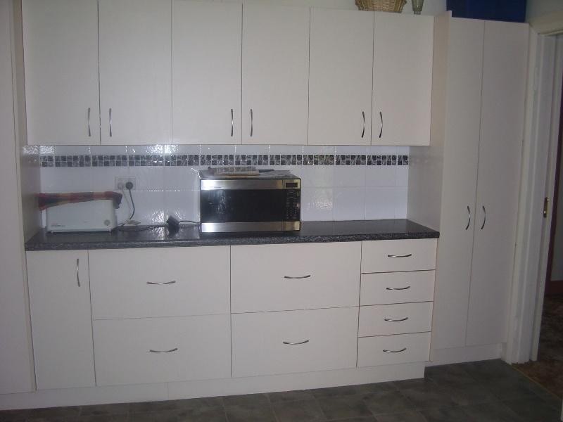 Innisfail Newell Highway, Parkes NSW 2870