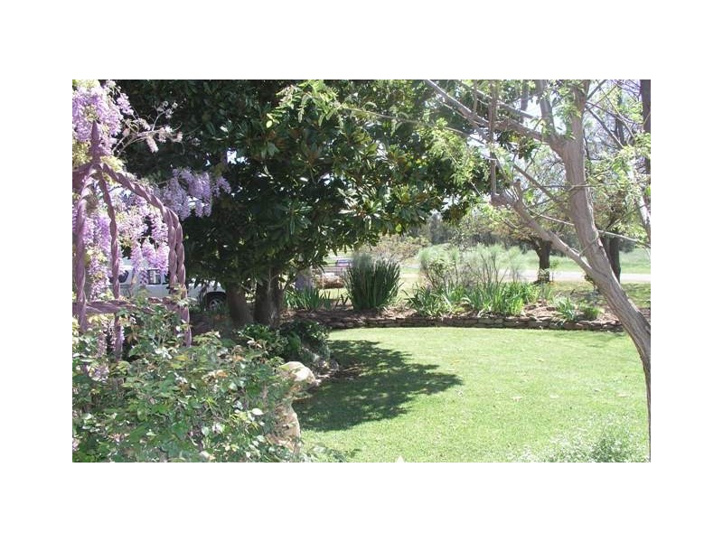 18 Nash Street, Parkes NSW 2870