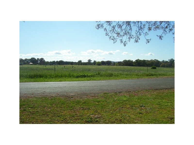 18 Nash Street, Parkes NSW 2870