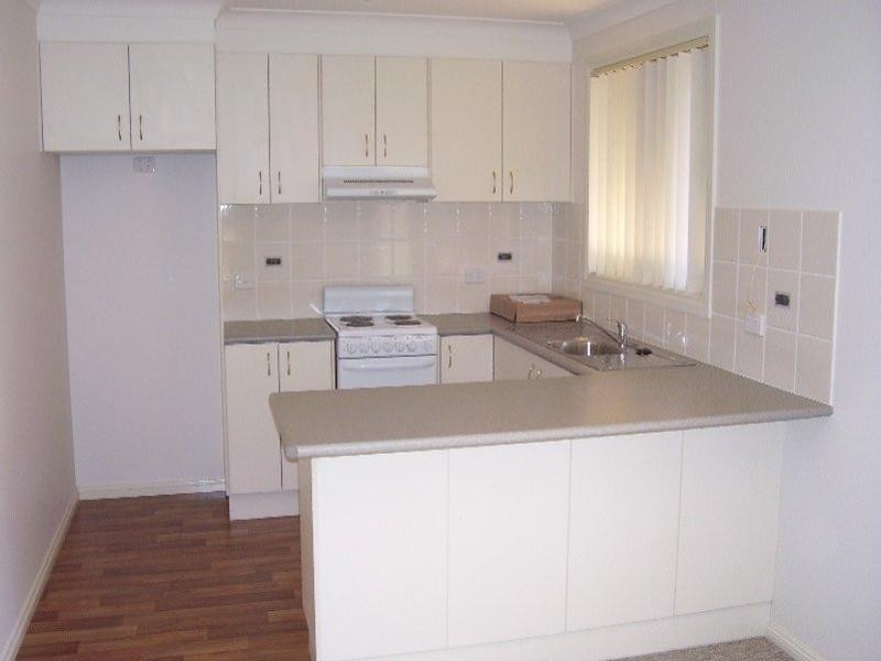 17 Victoria Street, Parkes NSW 2870