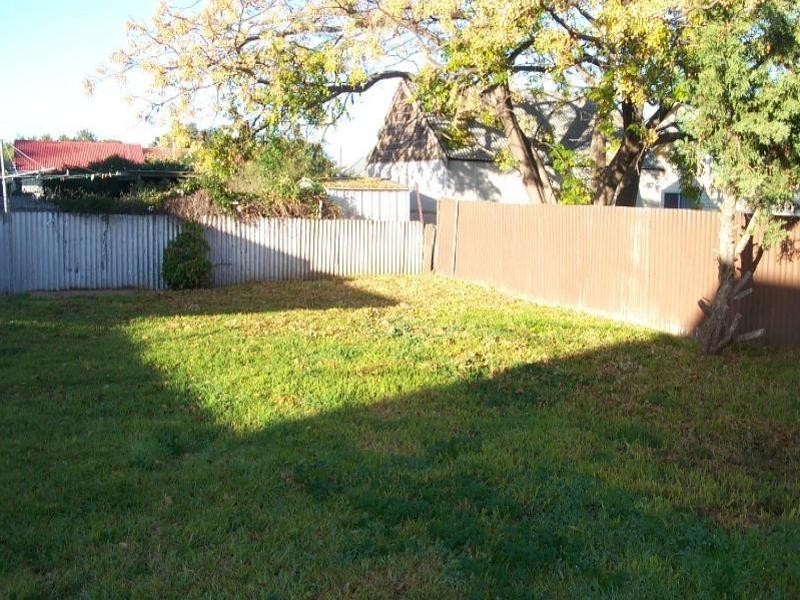 4 Talbot Street, Parkes NSW 2870