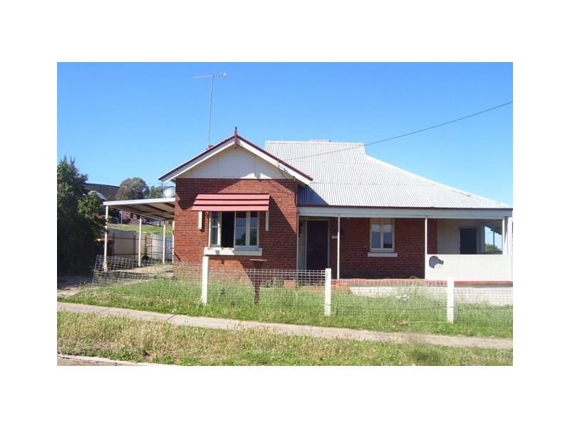 13 Bushman Street, Parkes NSW 2870