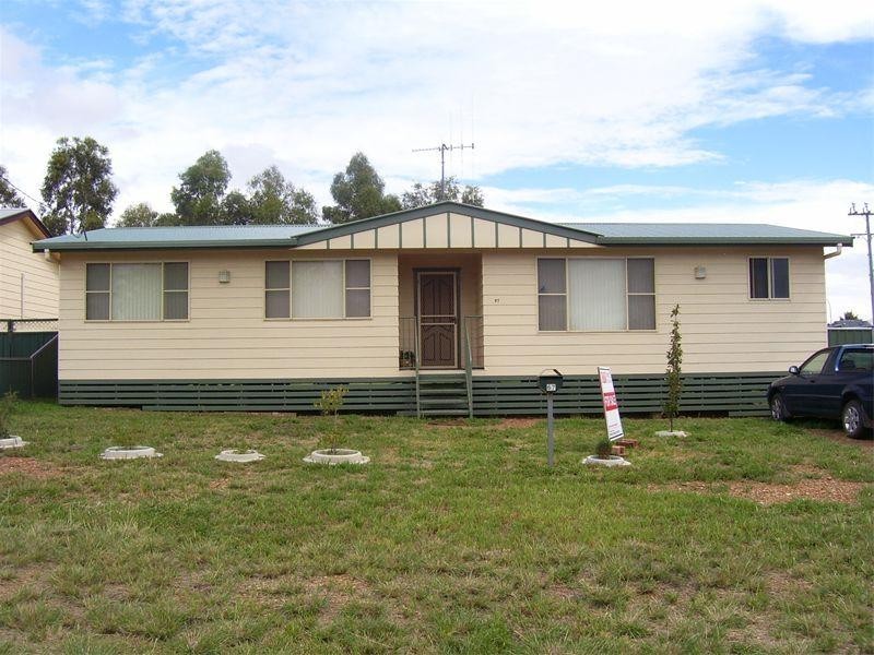 67 Medlyn Street, Parkes NSW 2870