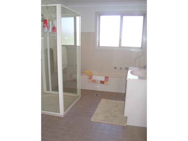 20 Dalley Street, Parkes NSW 2870