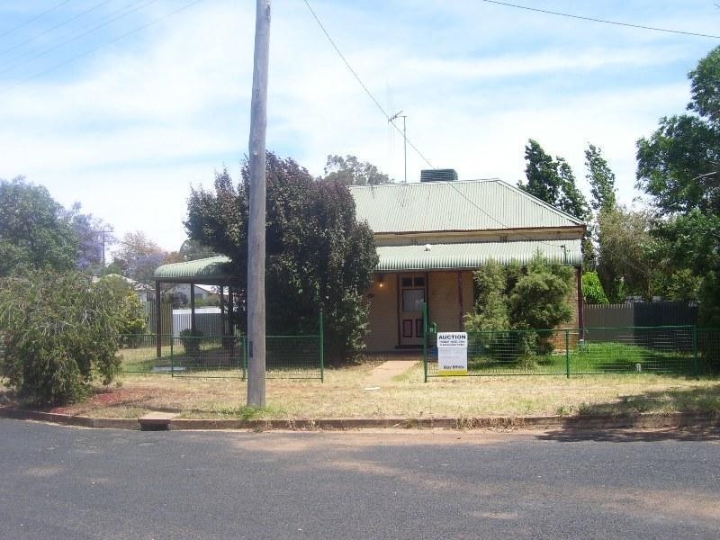 2 Junction Street, Parkes NSW 2870
