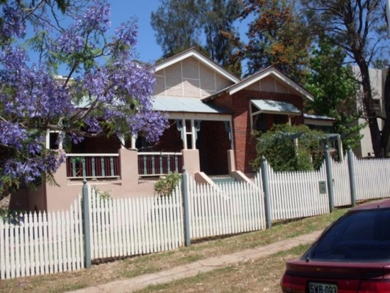 14 High Street, Parkes NSW 2870