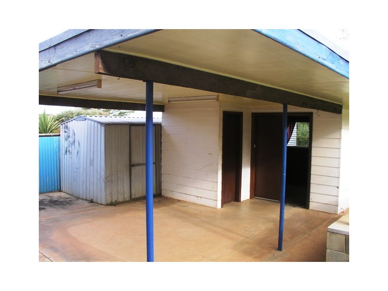 31 Barton Street, Parkes NSW 2870