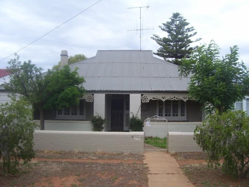 31 Victoria Street, Parkes NSW 2870
