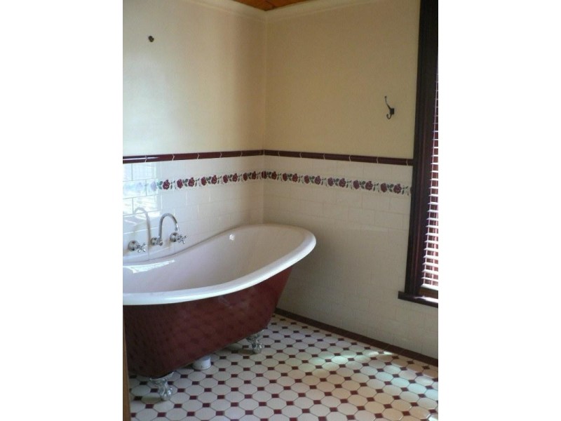 31 Victoria Street, Parkes NSW 2870