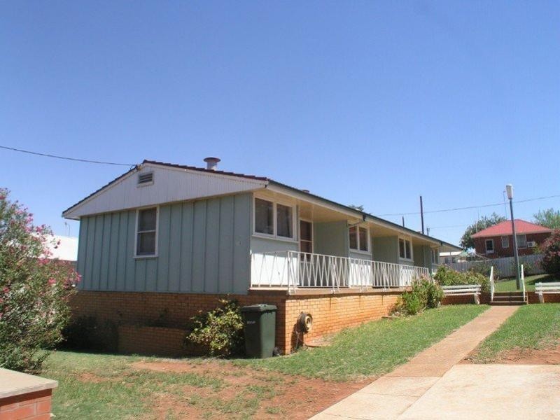 6/12 Gallop Avenue, Parkes NSW 2870