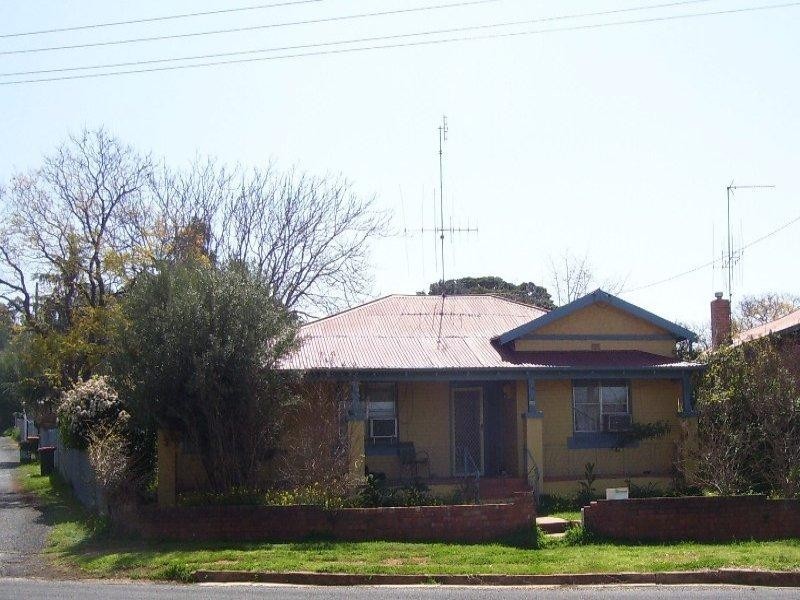 58 Orange Street, Parkes NSW 2870