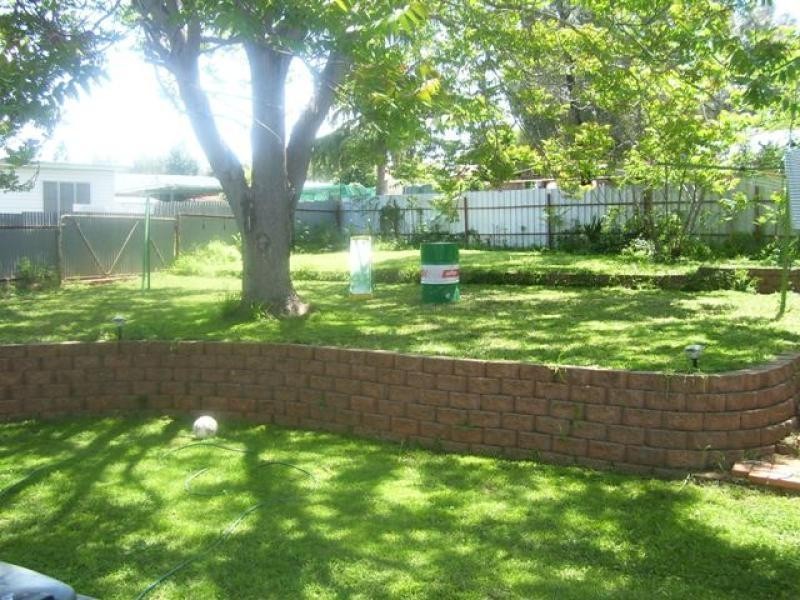 58 Orange Street, Parkes NSW 2870