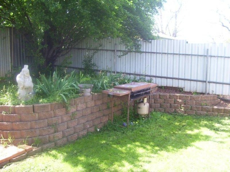 58 Orange Street, Parkes NSW 2870