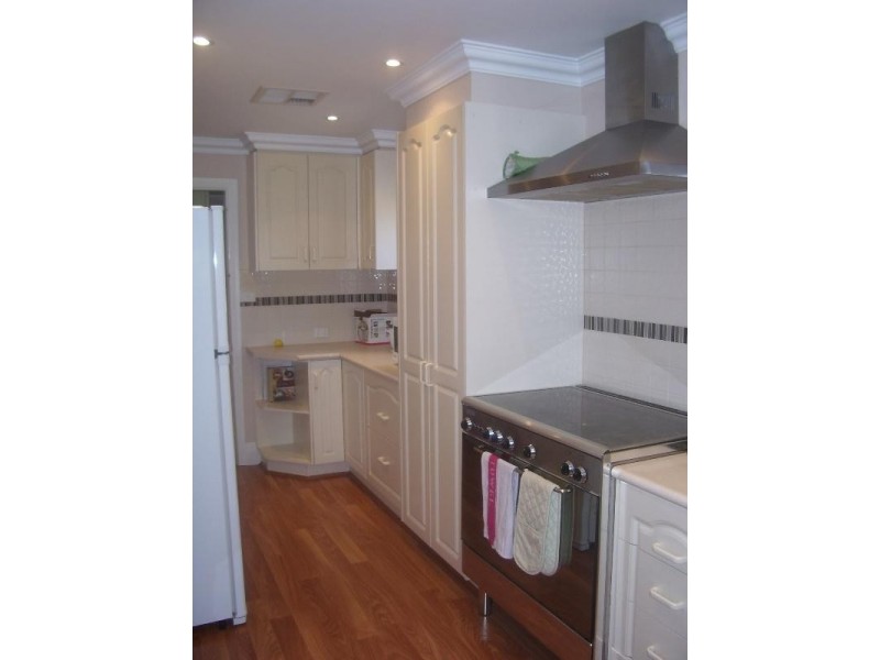 31 Orange Street, Parkes NSW 2870