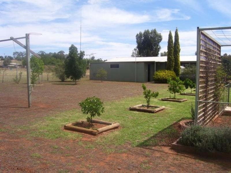 250 Nash Street, Parkes NSW 2870