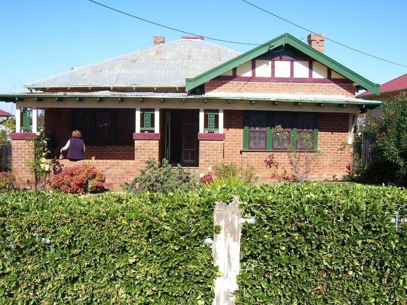 19 Rose Street, Parkes NSW 2870