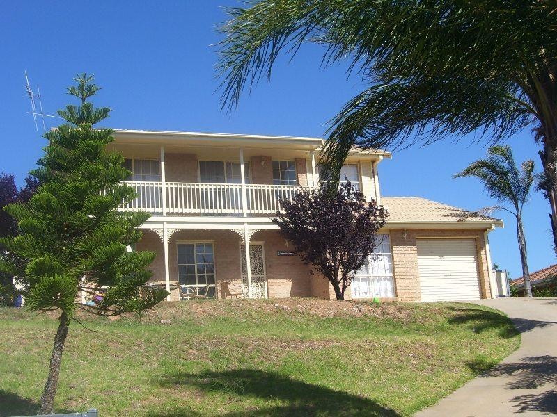 4 Valley View Place, Parkes NSW 2870