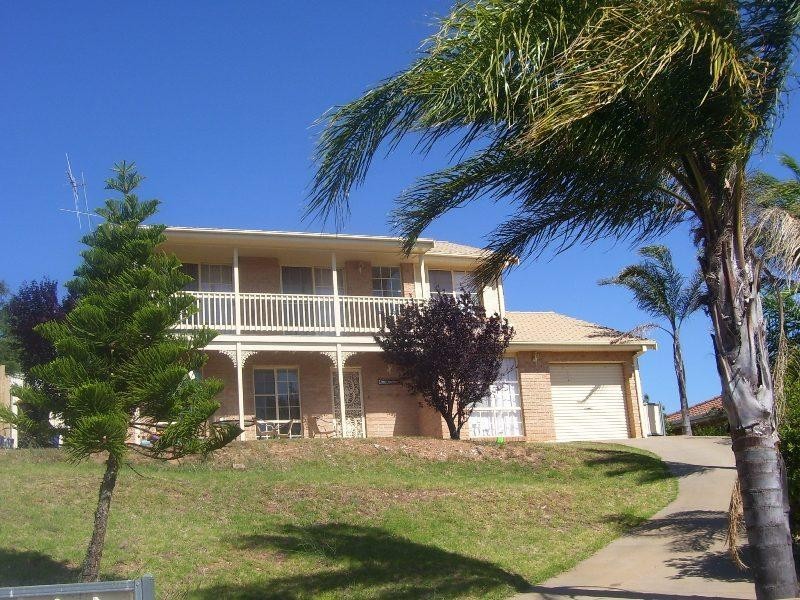 4 Valley View Place, Parkes NSW 2870