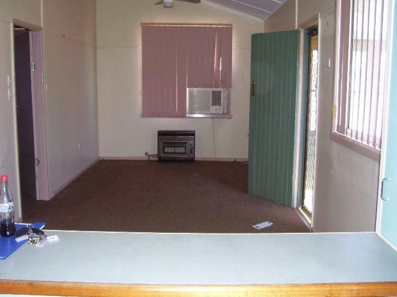 5 West Street, Trundle NSW 2875