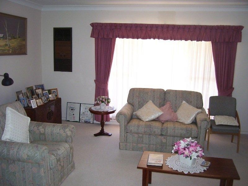 10 Mengarvie Road, Parkes NSW 2870