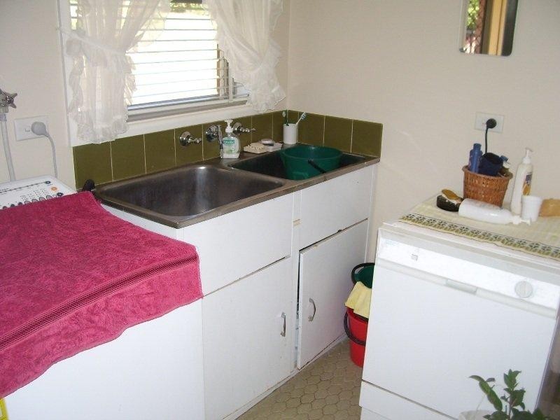 10 Mengarvie Road, Parkes NSW 2870