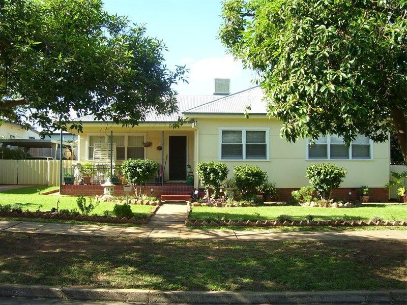 30 Want Street, Parkes NSW 2870