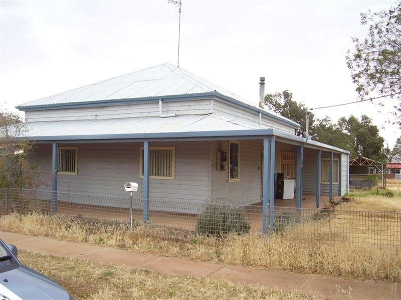20 Gobondery Street, Trundle NSW 2875