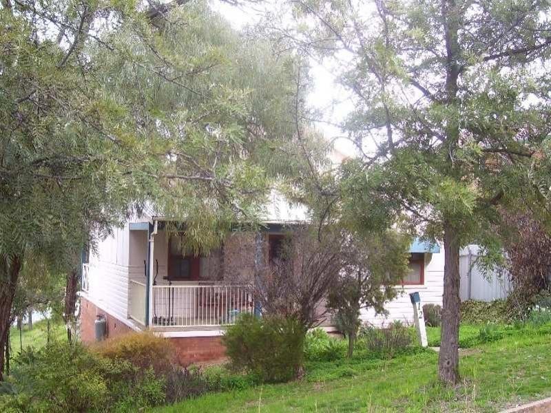 12 William Street, Parkes NSW 2870