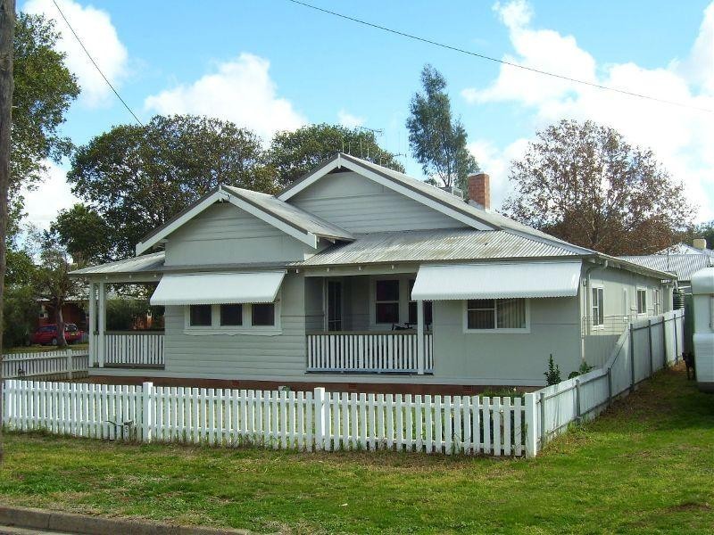 1 Carrington Street, Parkes NSW 2870