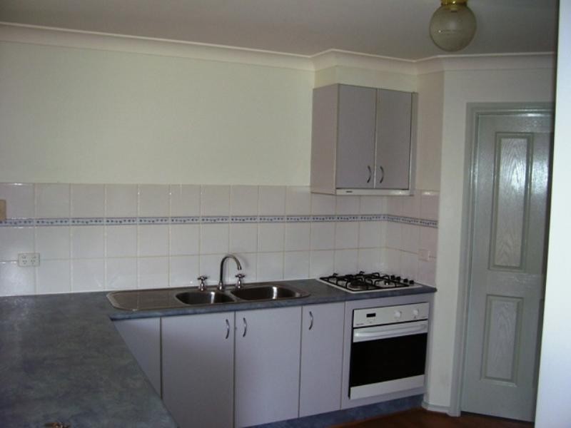 2 Noonan Street, Parkes NSW 2870