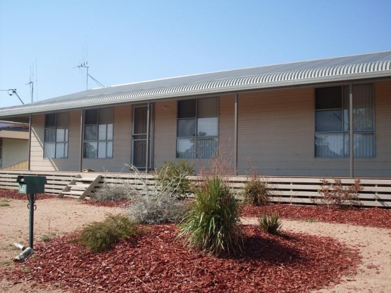 71 Medlyn Street, Parkes NSW 2870